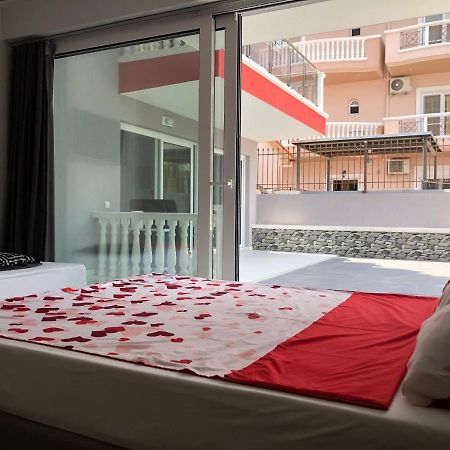 Red Luxury Aqua Aparthotel Paralia Katerinis Ngoại thất bức ảnh